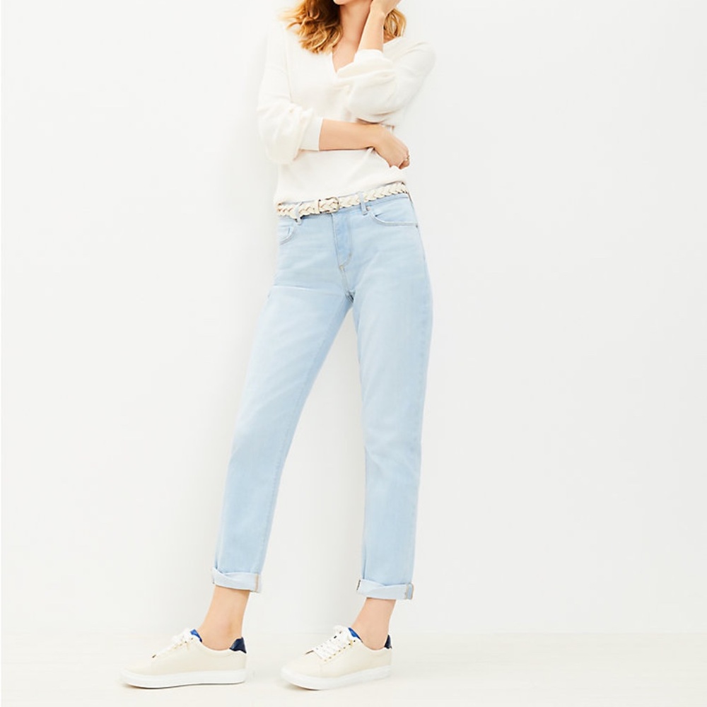Loft Destructed Girlfriend Jean in Original Light Indigo Wash Size 4
